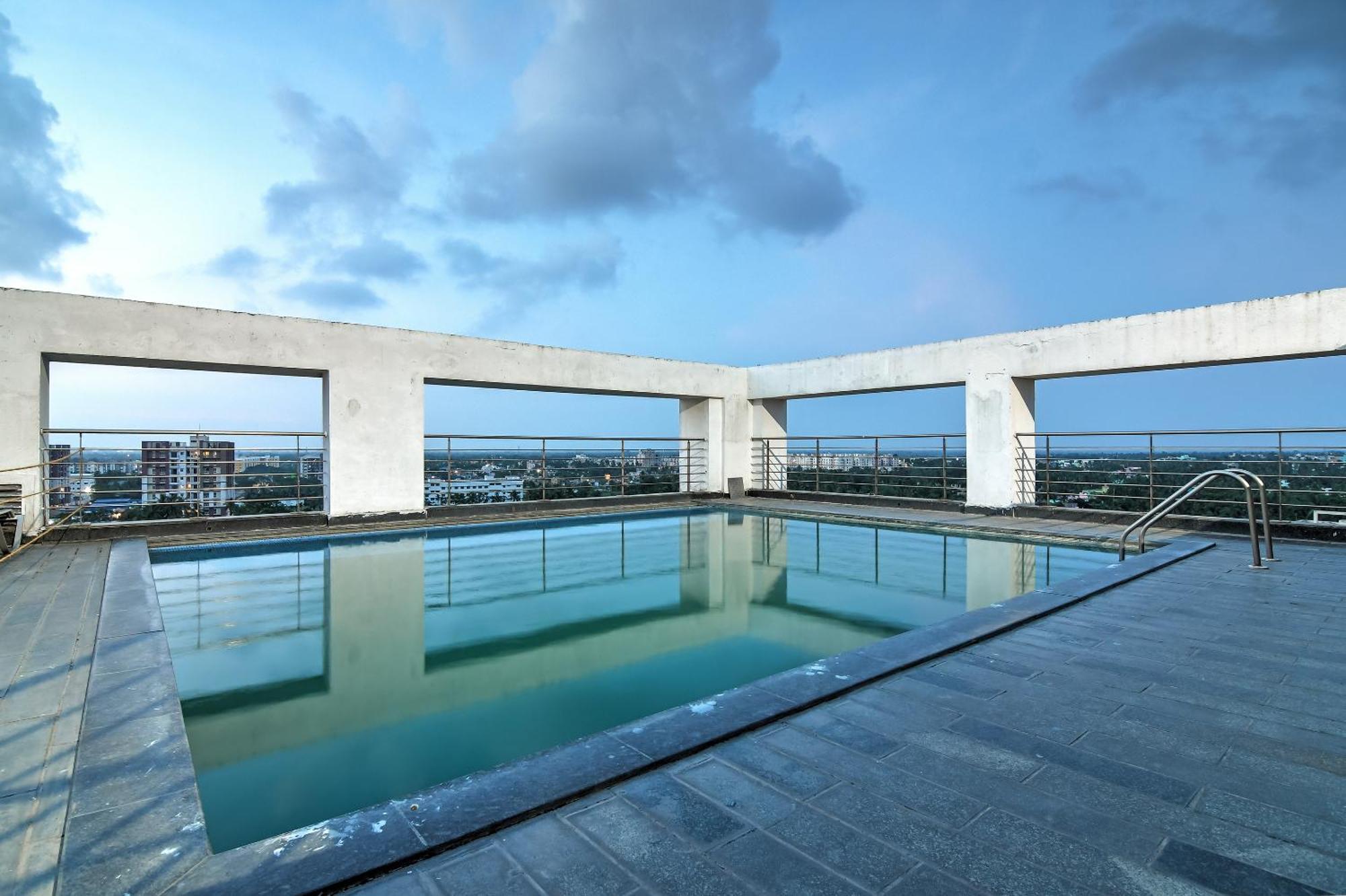 כלכותה Hotel Urban Asia מראה חיצוני תמונה