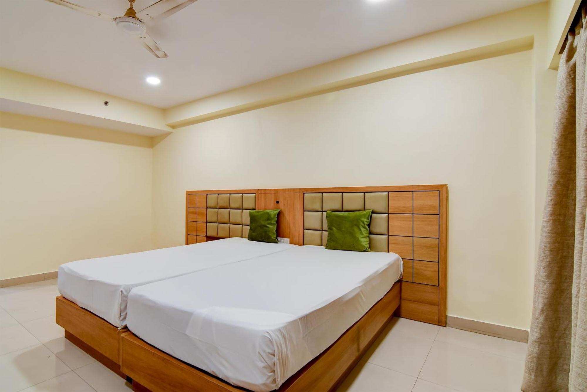 כלכותה Hotel Urban Asia מראה חיצוני תמונה